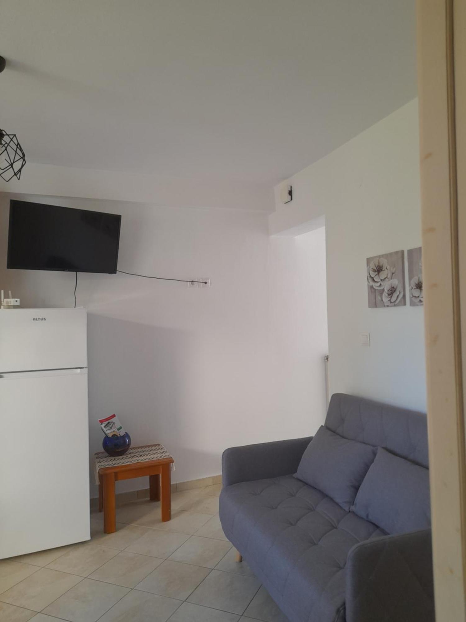 Garden V Apartment *